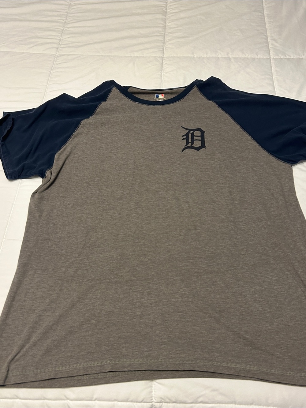 MLB Detroit 'D' Raglan Short Sleeve Shirt - Gray & Navy